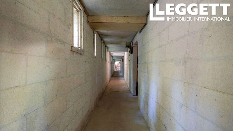 Склад 4472 м² в Новой Аквитании, Франция