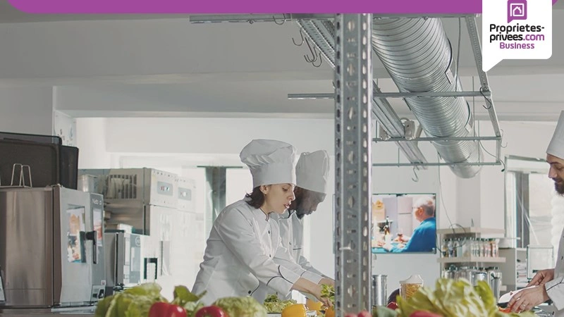 Престижное помещение под кафе 55 м² в Марселе, Франция