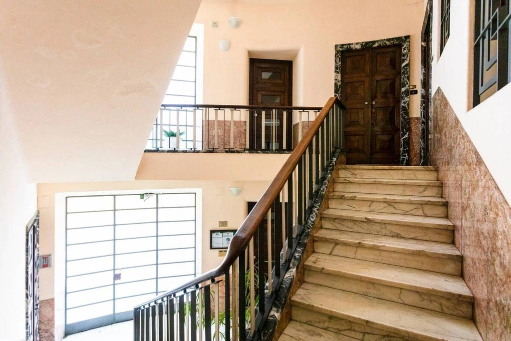 Премиальный офис в Турине 188 м²