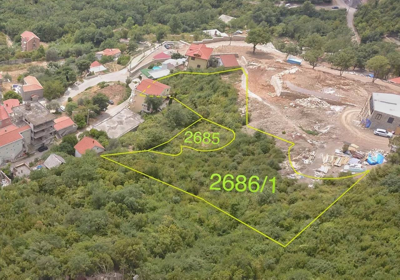Участок площадью 5785 м2 для частного строительства в Будве, Черногория