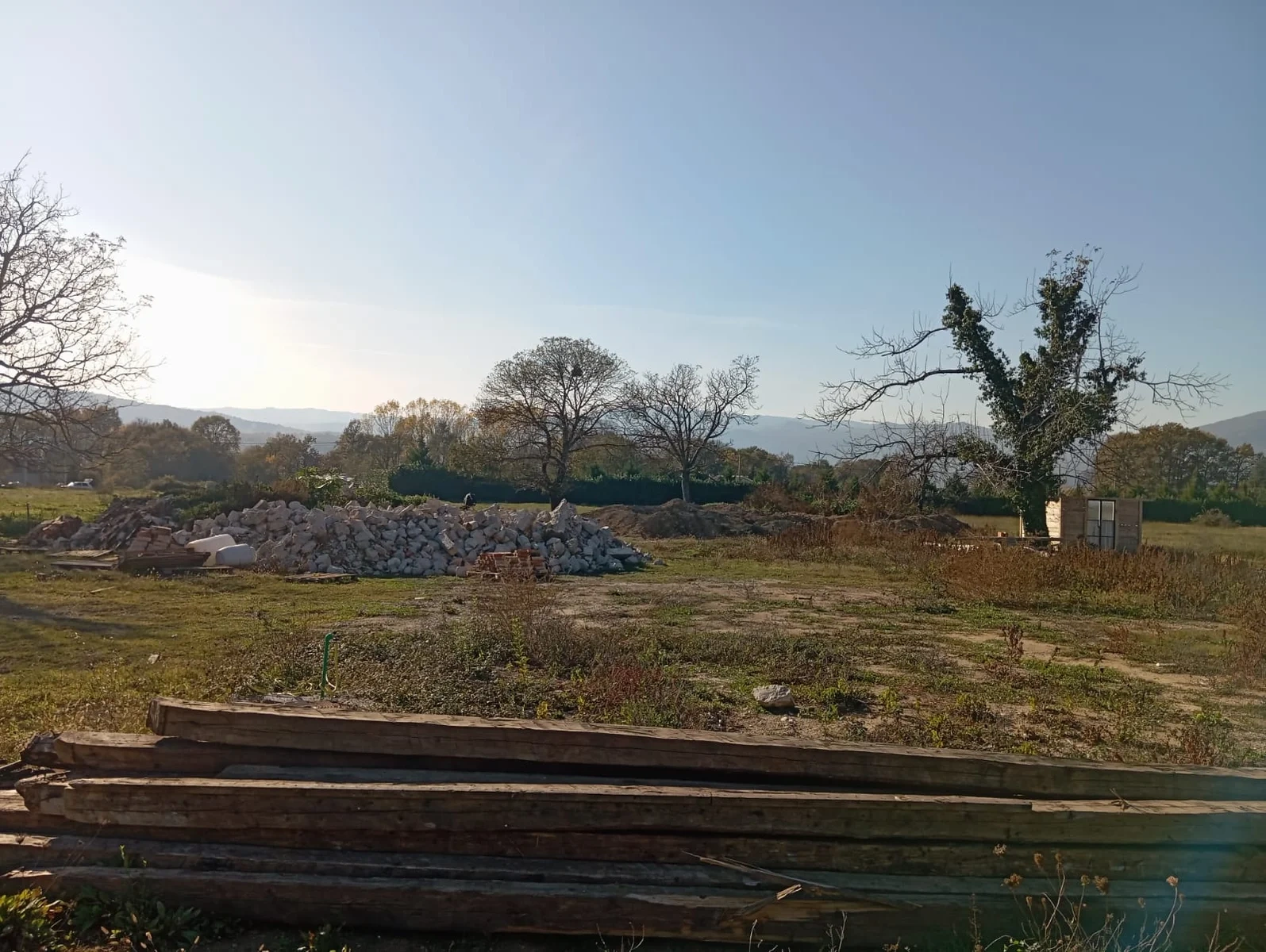 Участок площадью 5500 м2 для строительства дач в Даниловграде, Черногория