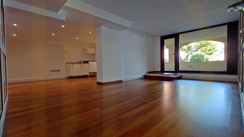 Офис 94 м2 в районе Фонвьейль в Монако