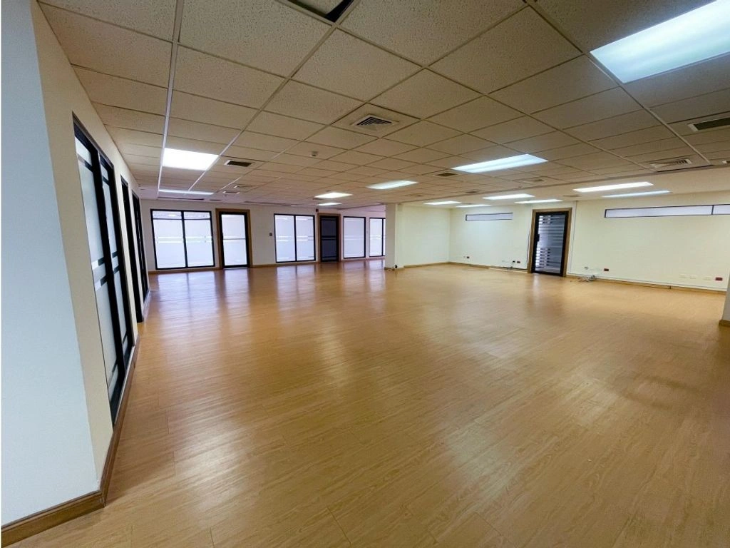 Просторное рабочее пространство 1319 m2 в Панама‑Сити, Панама