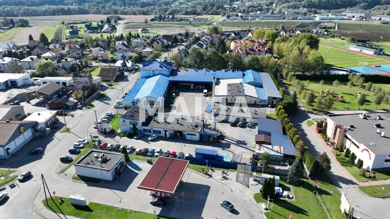 Коммерческая недвижимость площадью 4860 m2 для производства металлической мебели в Стшижуве, Польша