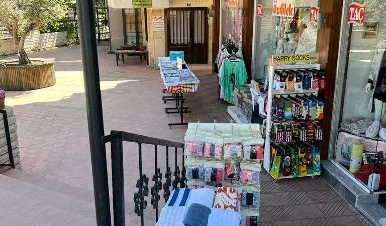 Магазин 90 м² в гостиничной зоне Мармариса, Турция