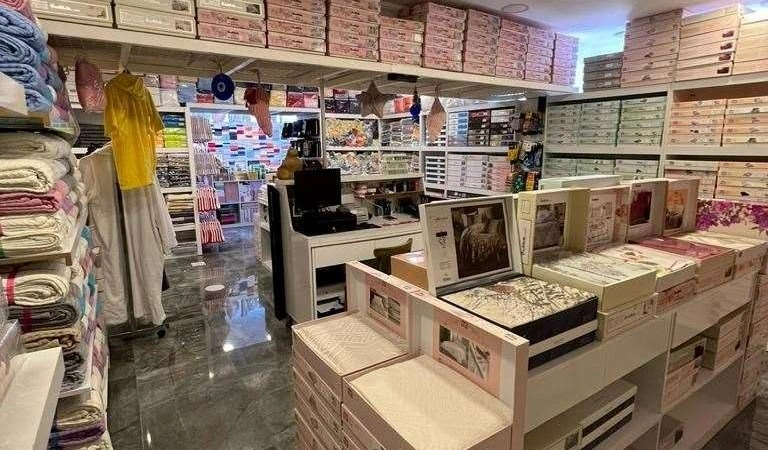 Магазин 90 м² в гостиничной зоне Мармариса, Турция