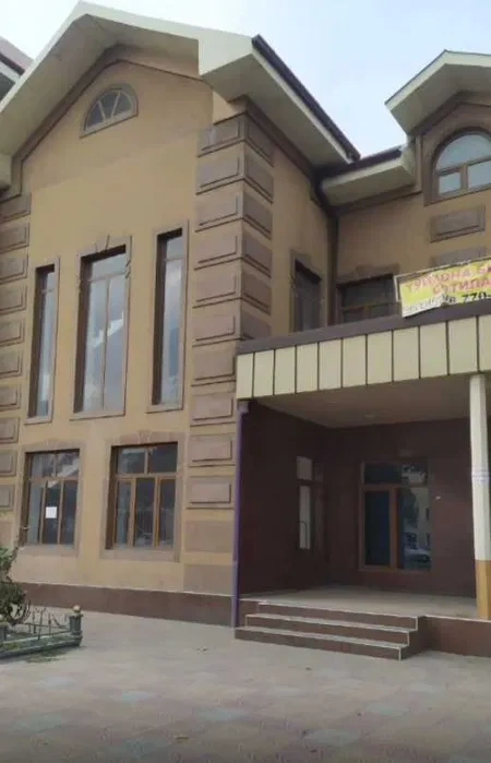 Функциональное коммерческое помещение 544 m² в Андижане, Узбекистан