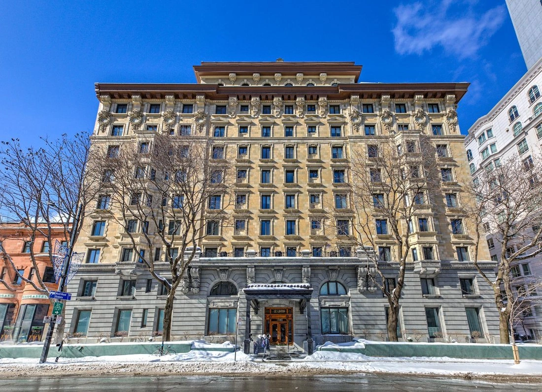 Просторная квартира 4+1 в Монреале, Канада