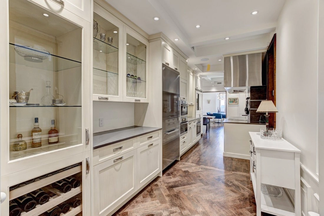 Просторная квартира 4+1 в Монреале, Канада