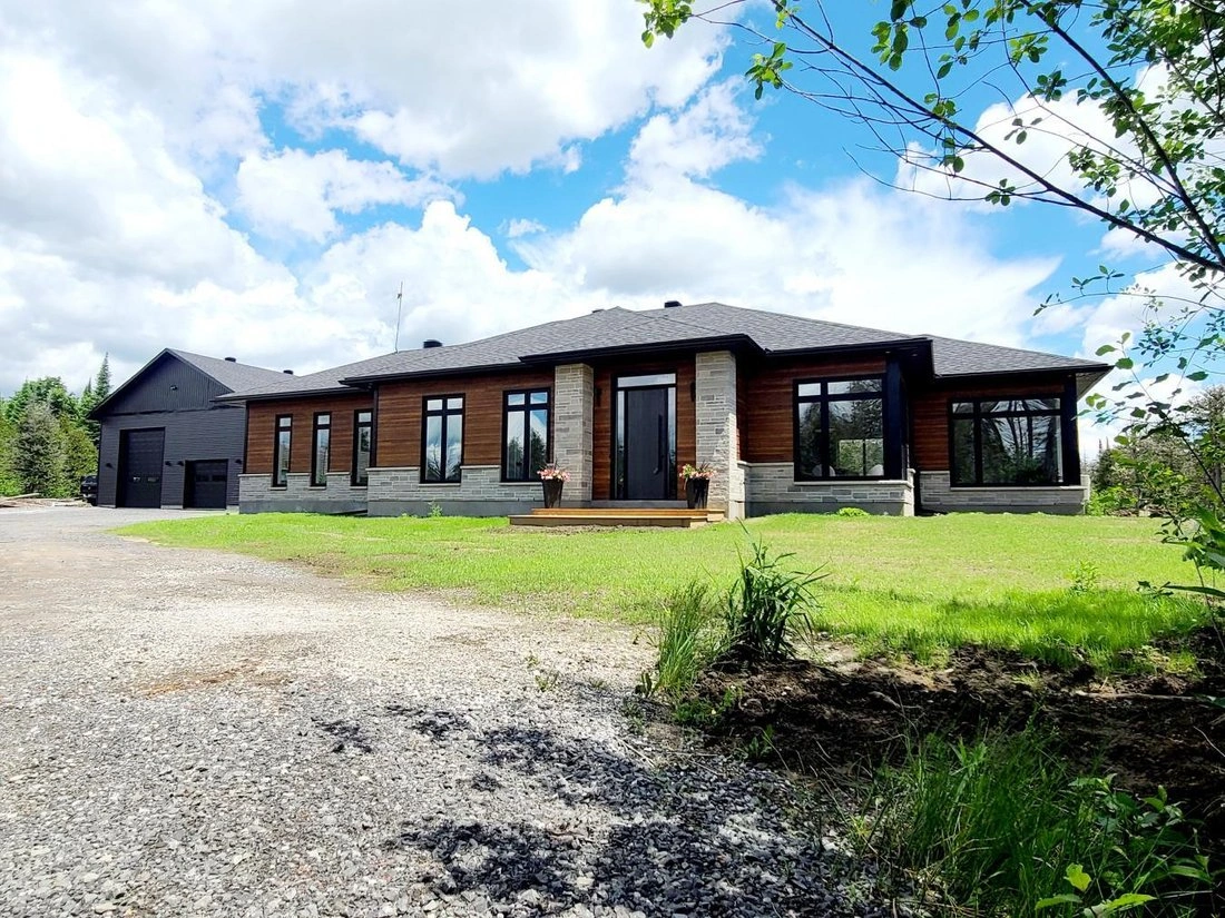 Уютный дом 3+1 в Оттаве, Канада