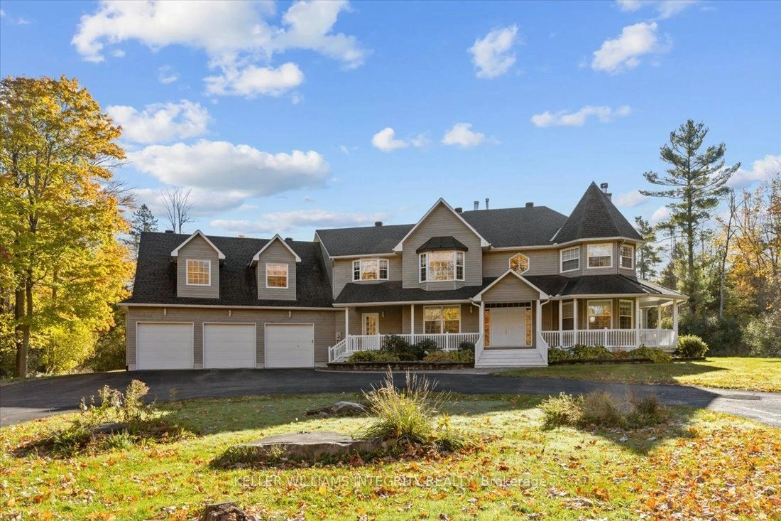 Обновлённый дом 5+1 в Оттаве, Канада