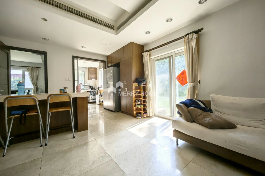 Просторная вилла 301 m² в Шанхае, Китай