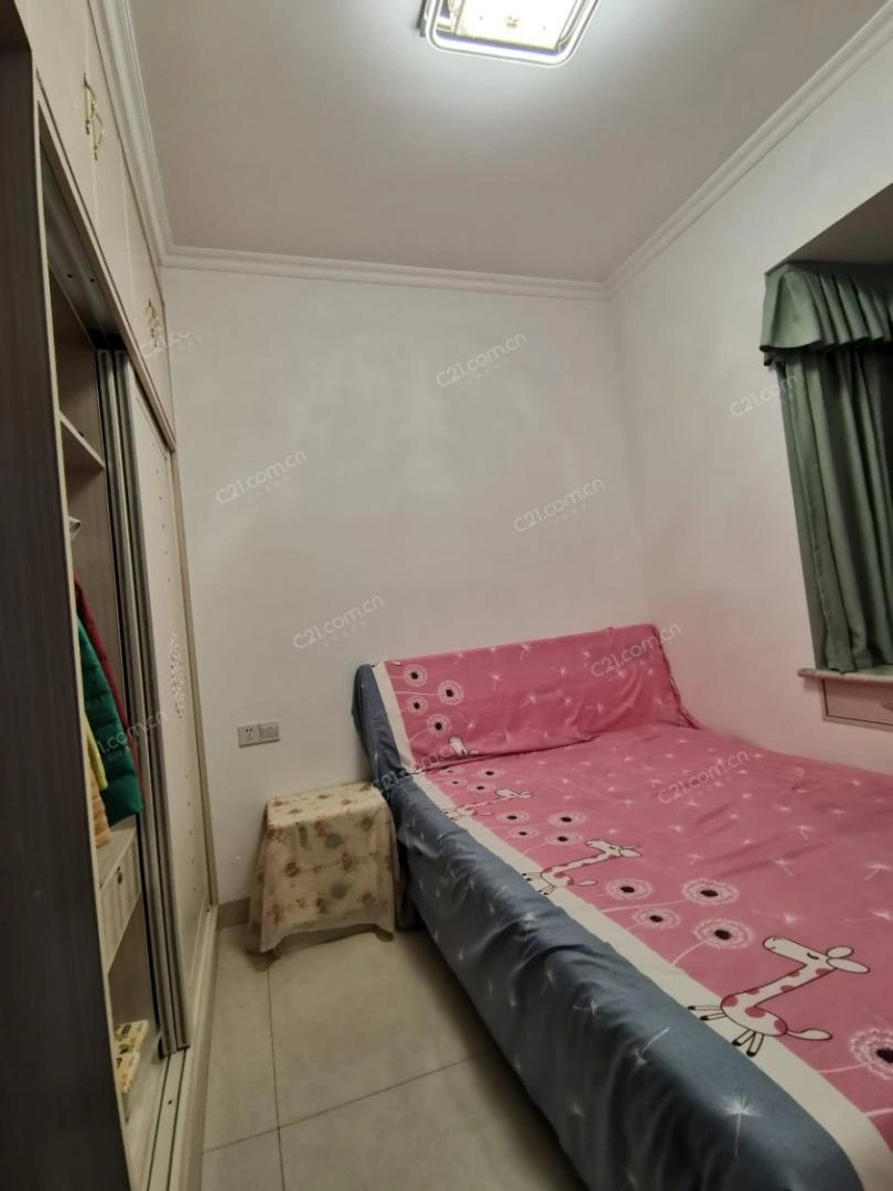 Уютная квартира 2+1 в Чэнду, Китай