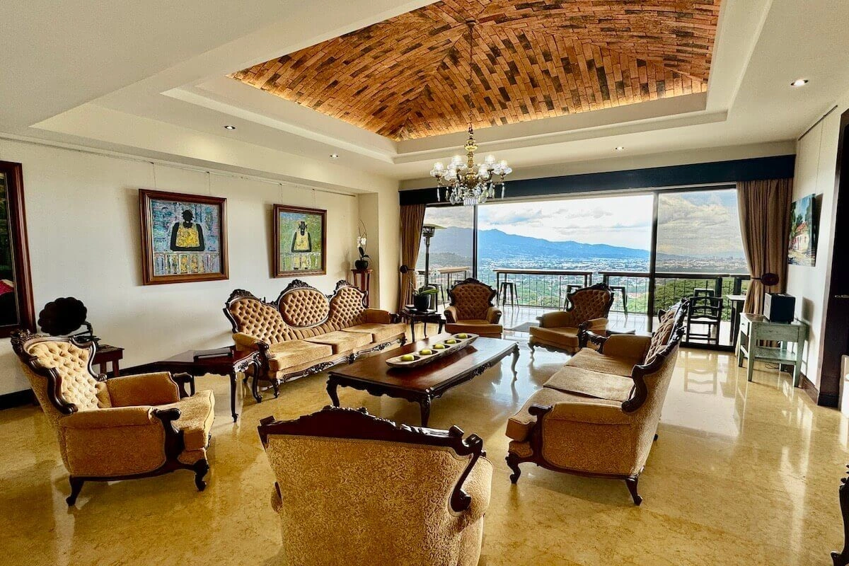 Уютный дом 4+1 в Картaго, Коста-Рика