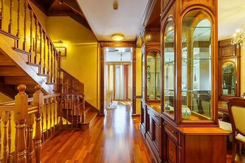 Townhouse 310 m2 on Krestovsky