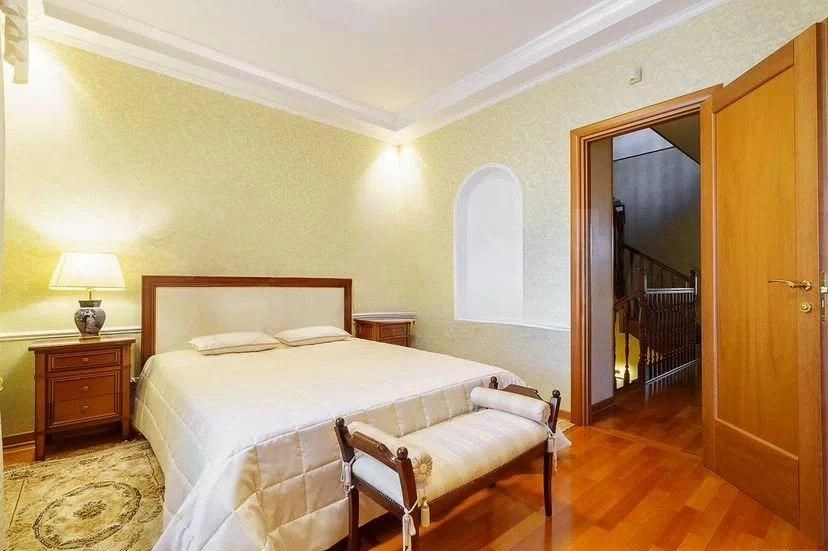 Townhouse 310 m2 on Krestovsky