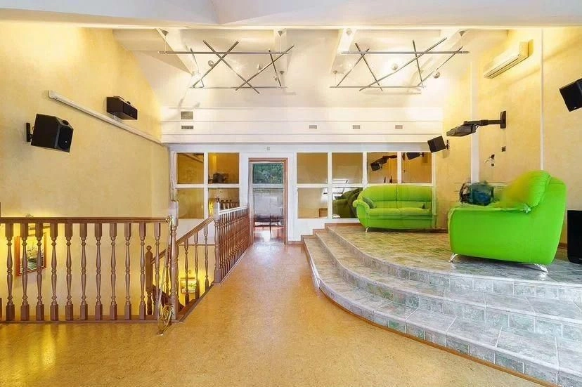 Townhouse 310 m2 on Krestovsky