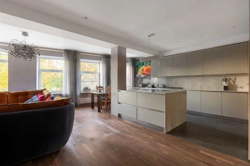 Просторная квартира 225 м2