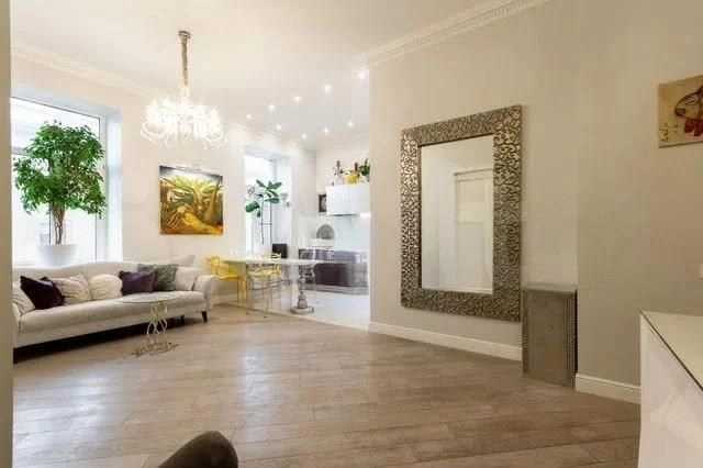 Квартира 78 м2 в центре города