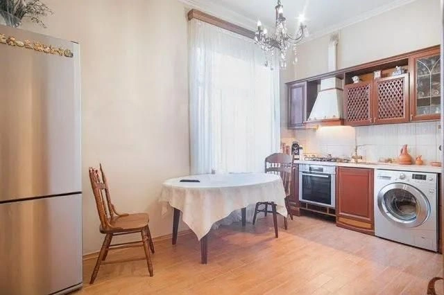 Apartment 113 m2 on Moskovsky Prospekt