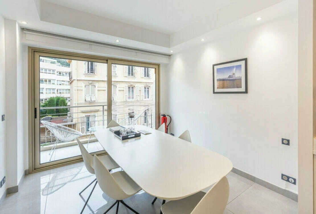 Apartment 95 m2 in the Condamine area
