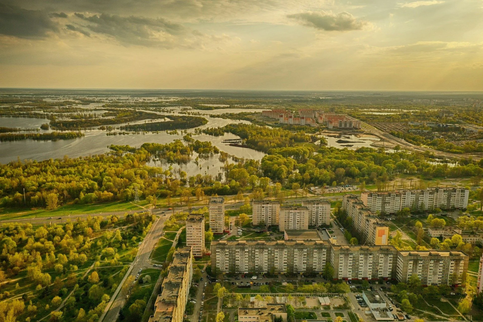 Платформа мультивалютных переводов в Гомель, Беларусь | VelesClub Int.