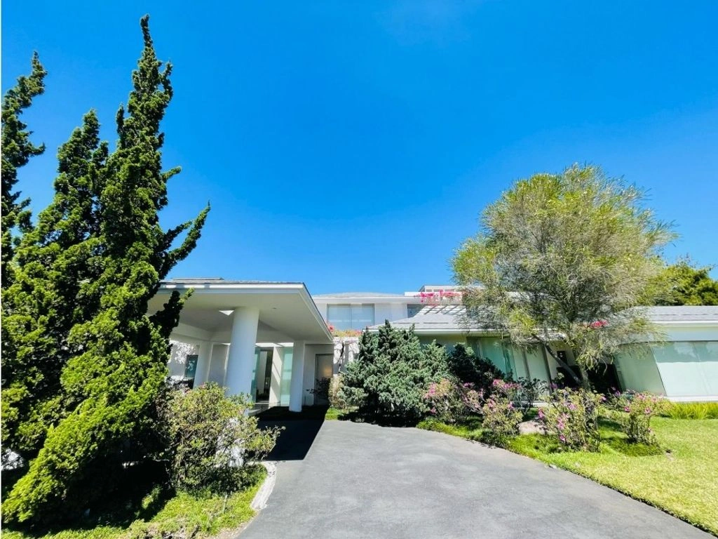 Отремонтированный дом 4+1 в городе Гватемала, Гватемала