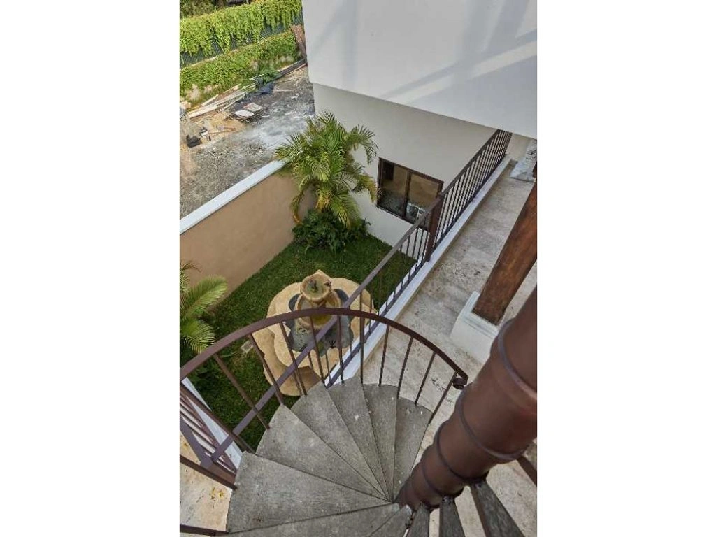 Уютный дом 4+1 в Антигуа, Гватемала