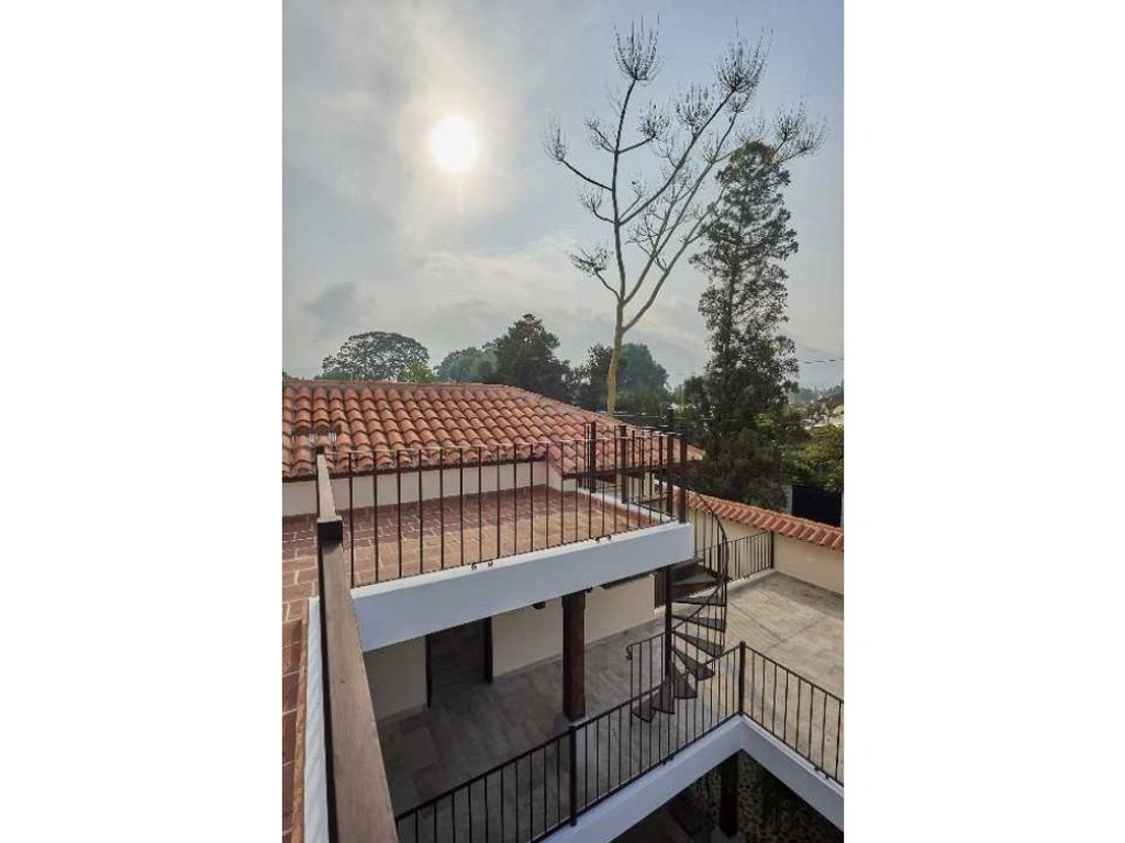 Уютный дом 4+1 в Антигуа, Гватемала