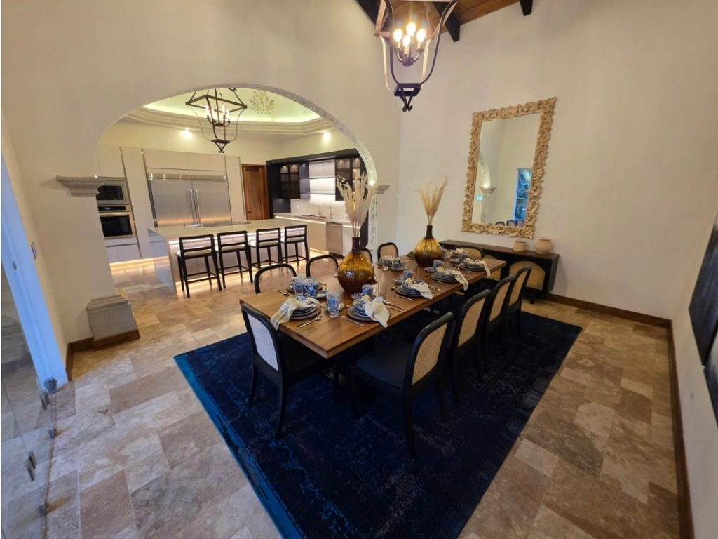 Светлый дом 4+1 в Антигуа, Гватемала