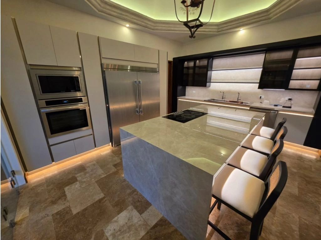 Светлый дом 4+1 в Антигуа, Гватемала