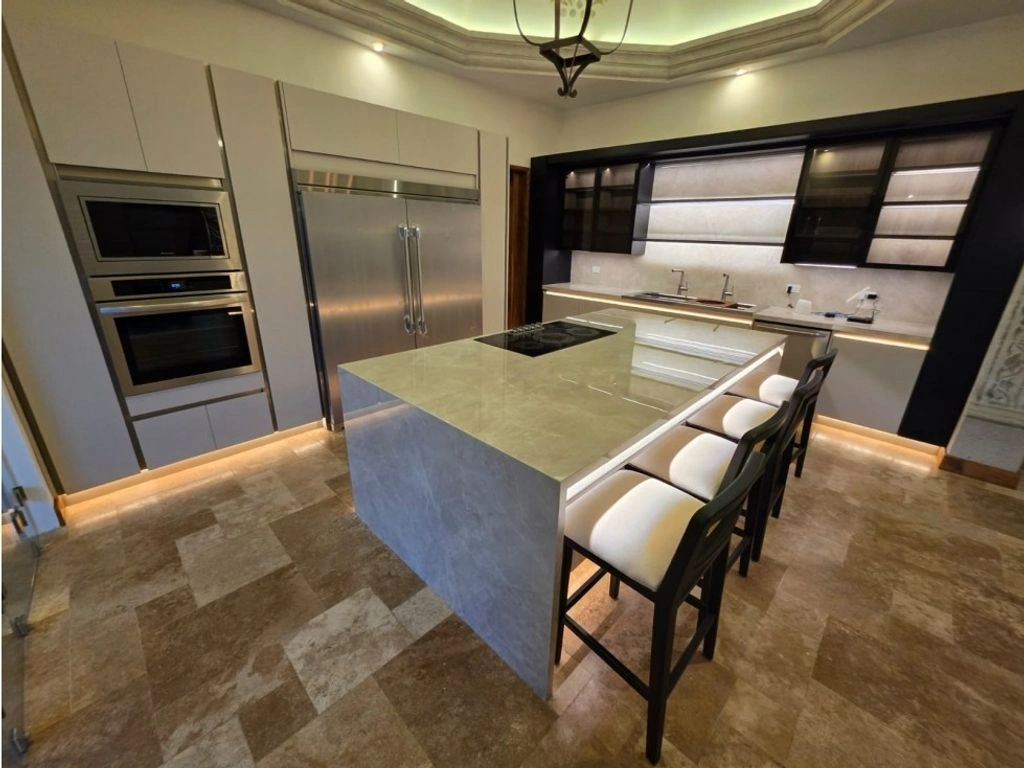 Светлый дом 4+1 в Антигуа, Гватемала