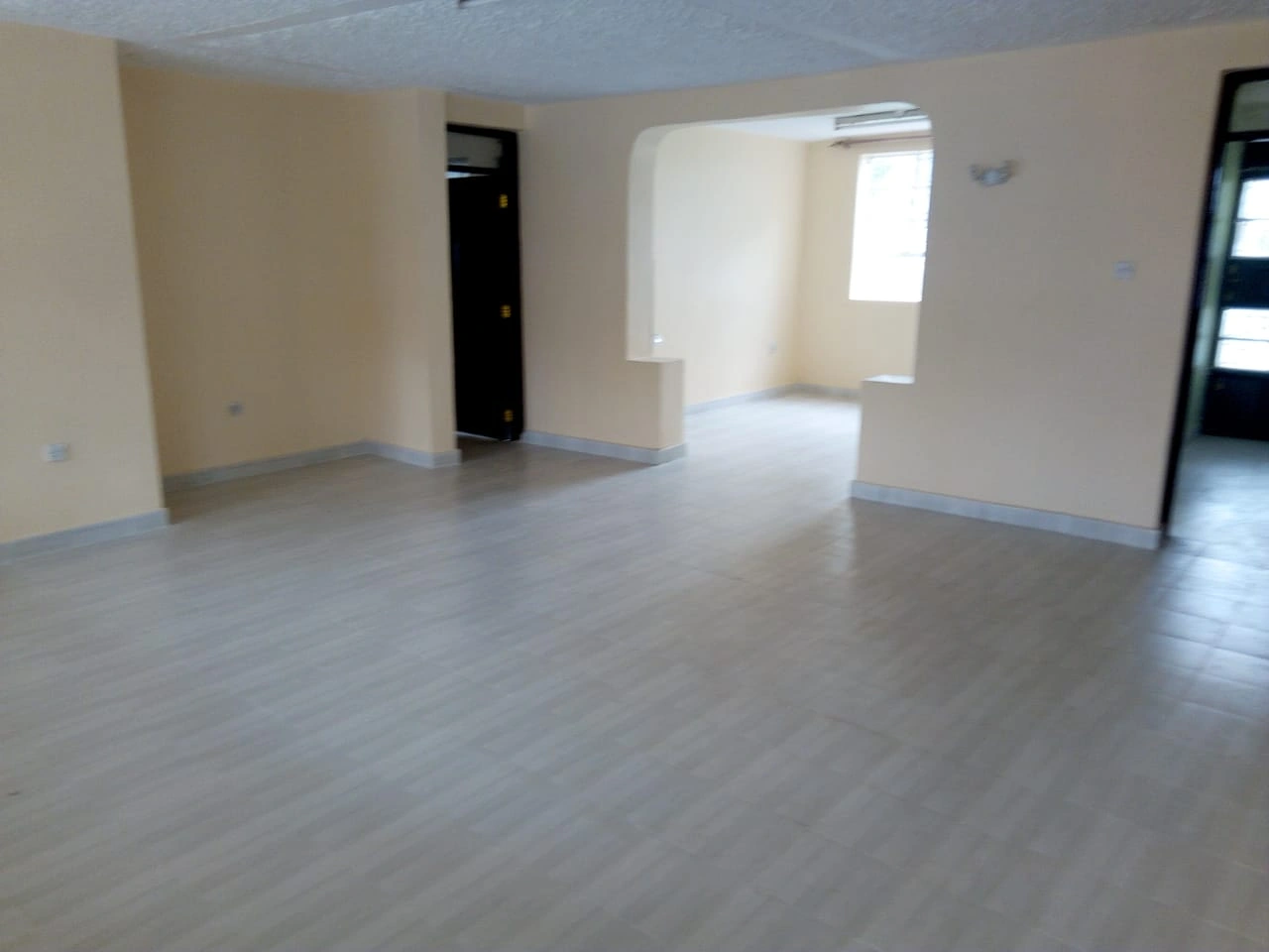 Светлый дом 5+1 в Накуру, Кения