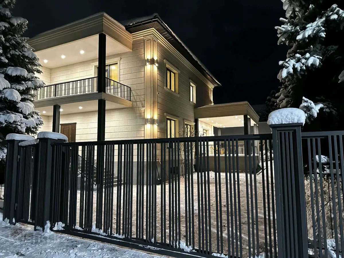 Комфортабельный дом 400 m² в Алматы, Казахстан