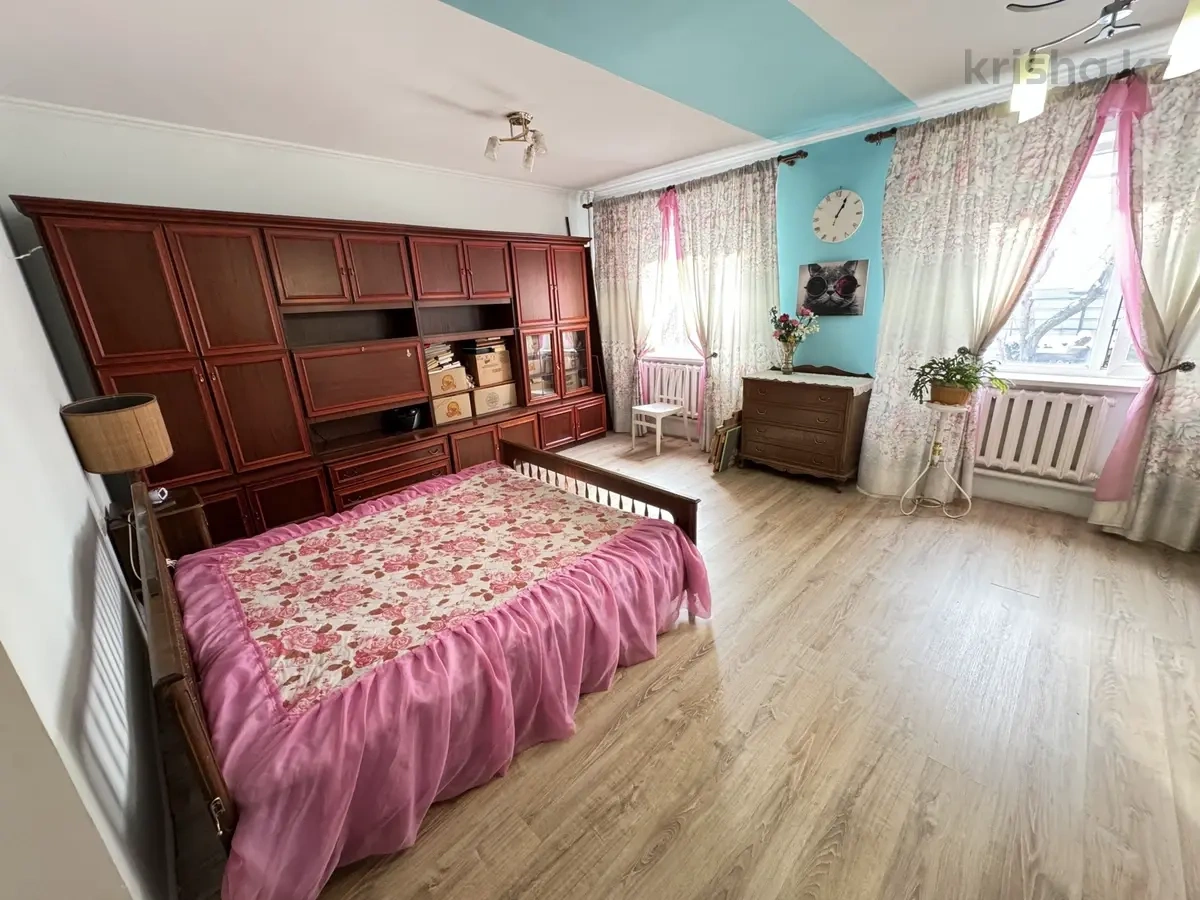 Очаровательный дом 7+1 в Алматы, Казахстан