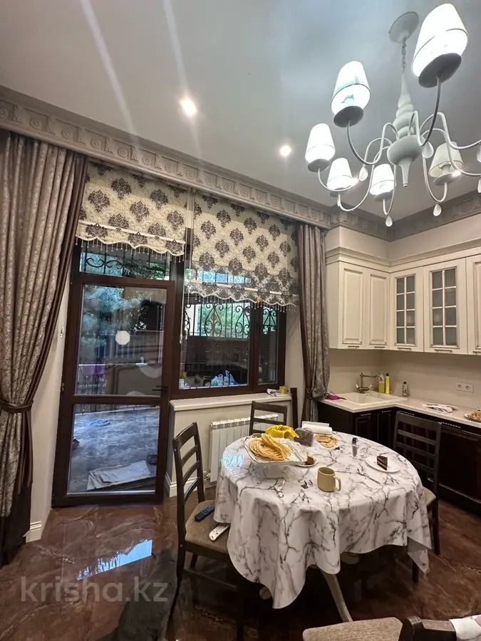 Просторный дом 360 м² в Алматы, Казахстан
