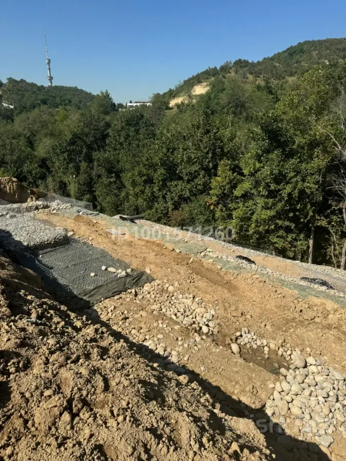 Большой земельный участок площадью 3200 м² под строительство в Алматы, Казахстан