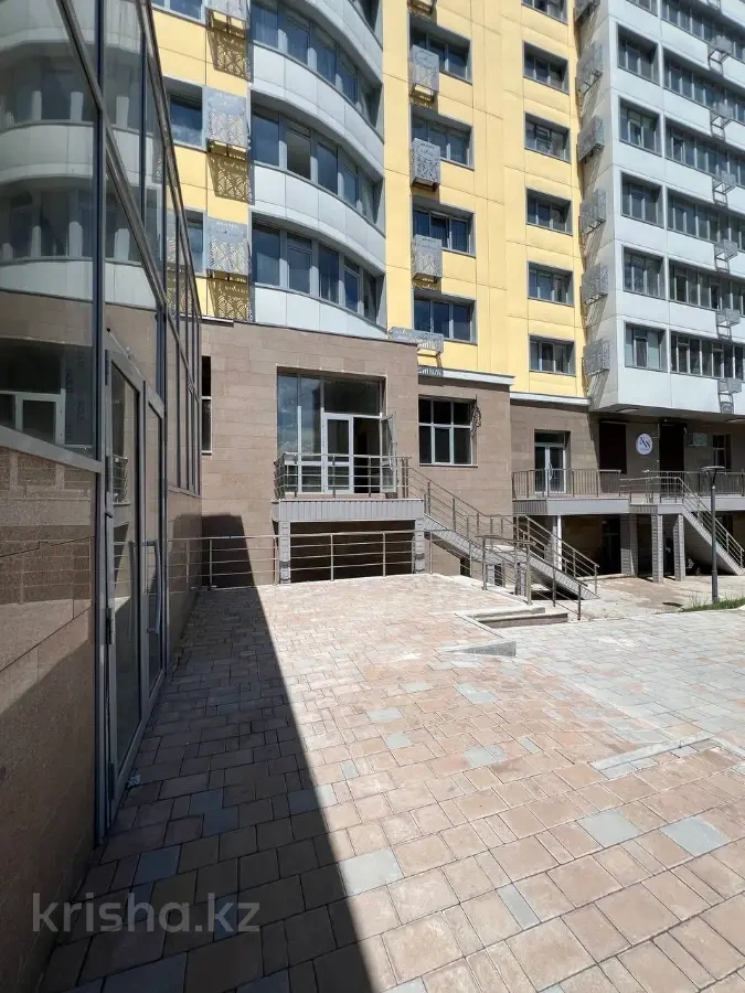 Универсальное коммерческое помещение 123 м² в Алматы, Казахстан