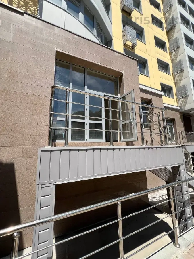 Универсальное коммерческое помещение 123 м² в Алматы, Казахстан