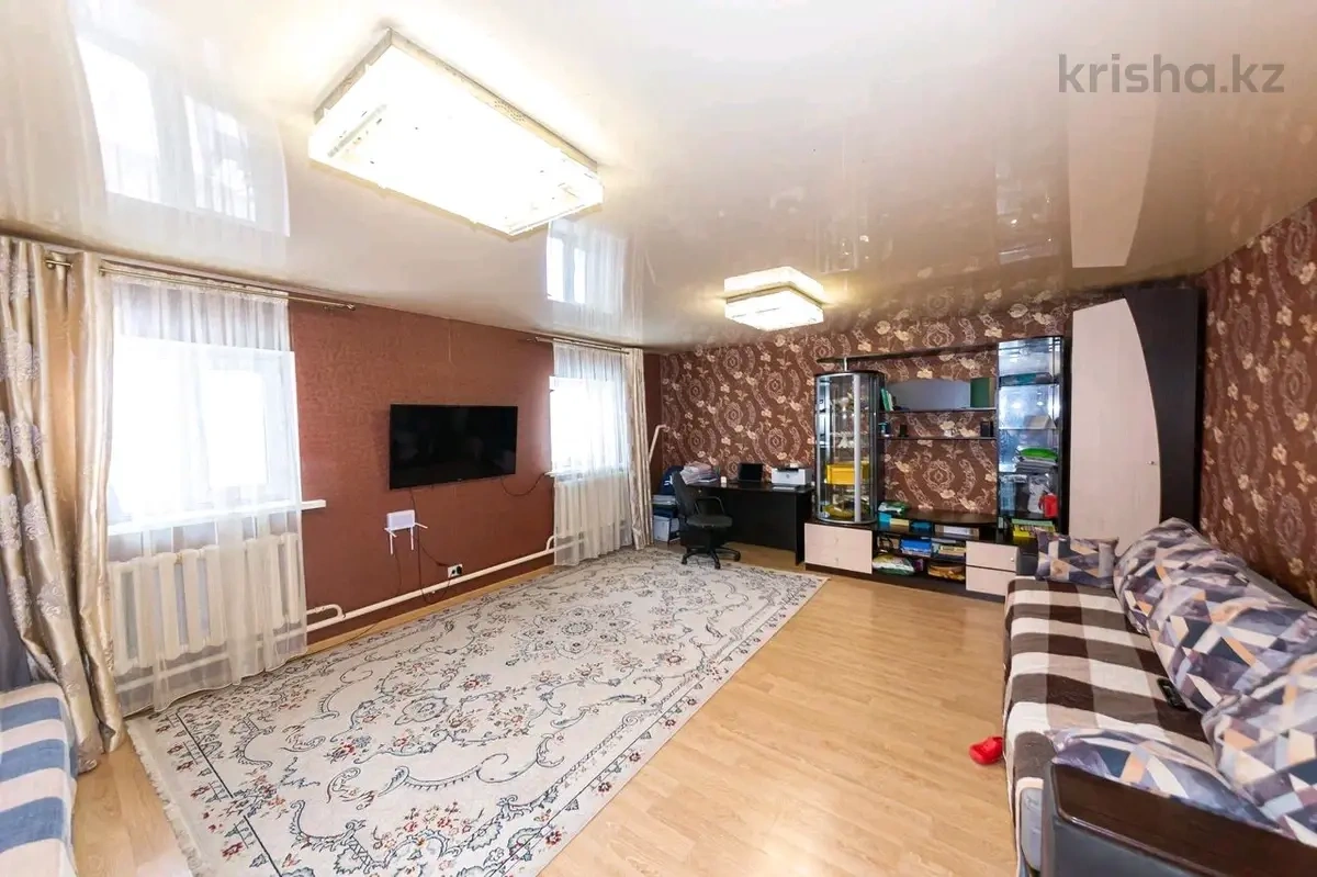 Меблированный дом 96 м² в Астане, Казахстан