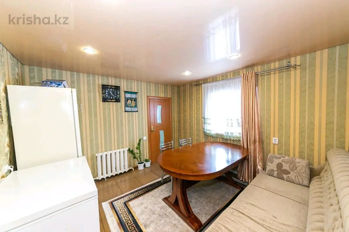 Меблированный дом 96 м² в Астане, Казахстан