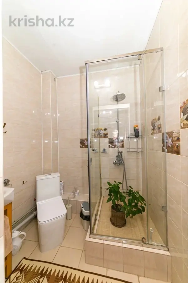 Просторный таунхаус 5+1 в Астане, Казахстан