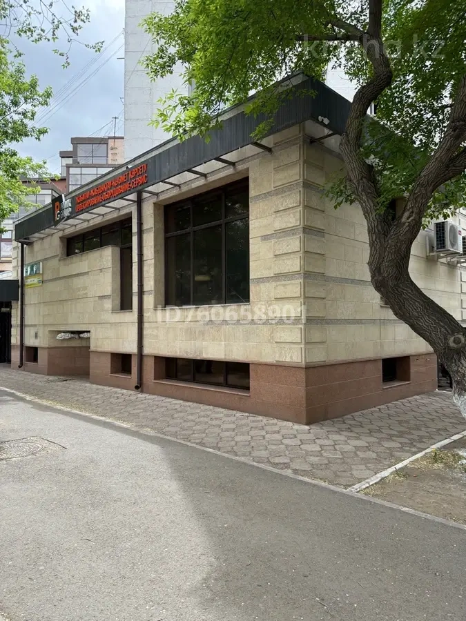 Просторное коммерческое помещение 150 м² в Астане, Казахстан