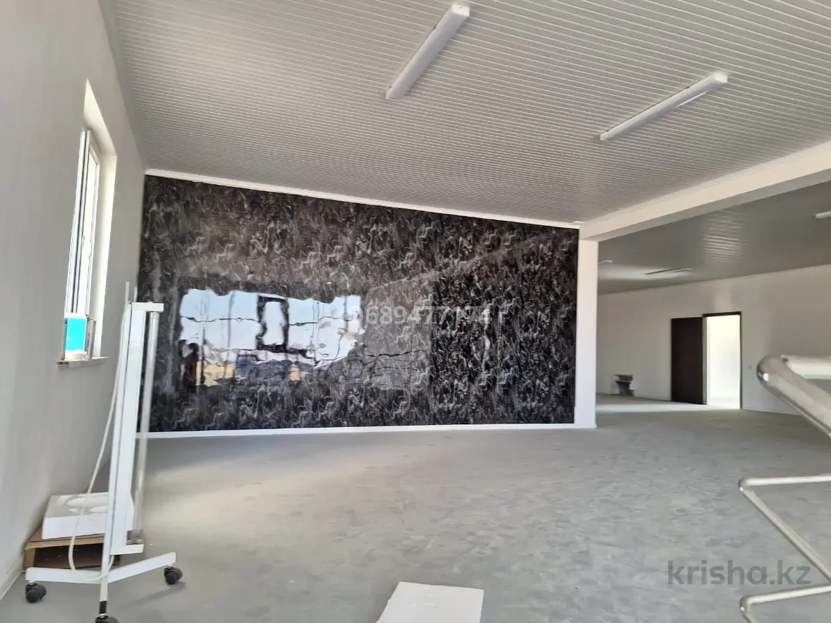 Просторное коммерческое помещение 2500 м² в Шымкенте, Казахстан