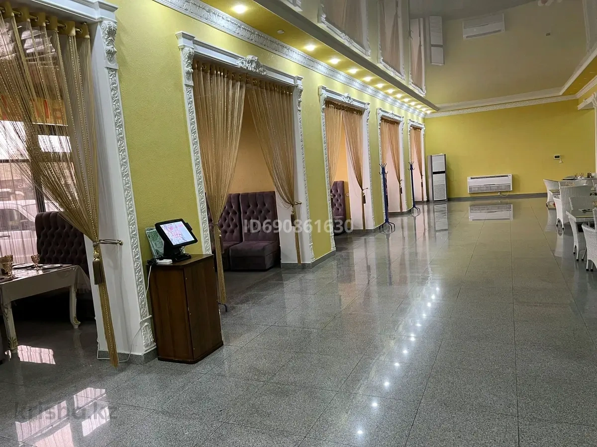 Крупное коммерческое помещение 2630 m² в Шымкенте, Казахстан
