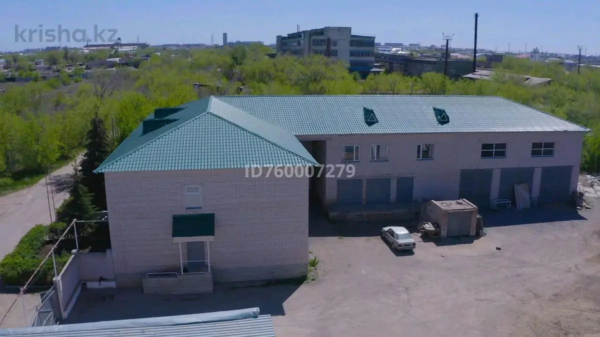 Просторный участок площадью 3950 м² в Актобе, Казахстан