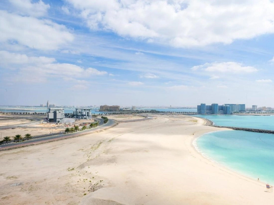 Уникальный участок для застройки у моря в Рас аль-Хайме, ОАЭ