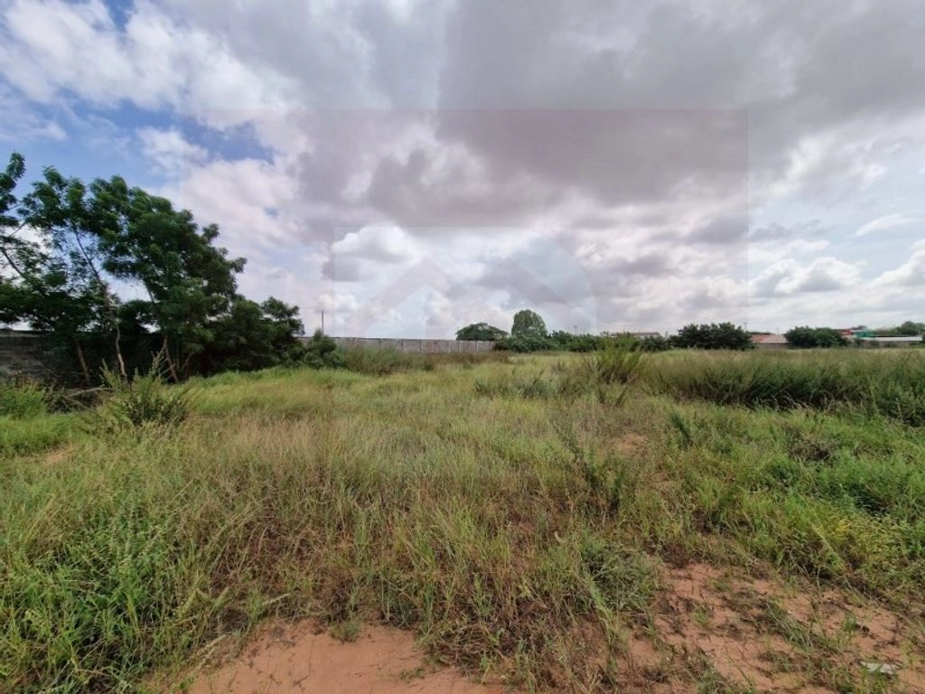 Промышленный участок в Виане, Ангола