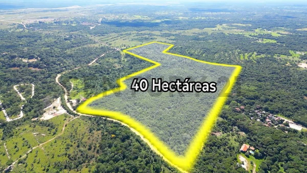 Участок земли площадью 400,000 m² в Санта-Крус-де-ла-Сьерра, Боливия