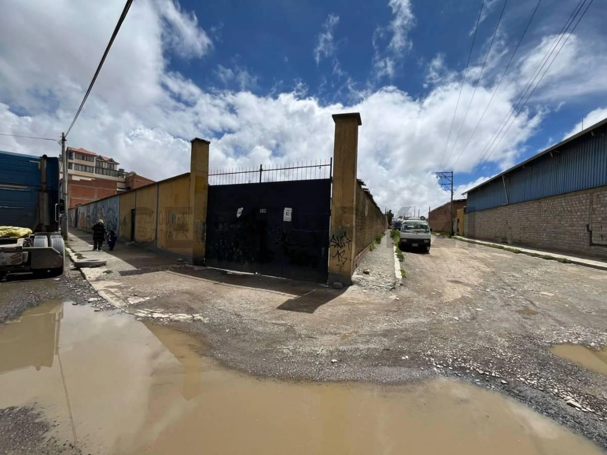 Земельный участок 3842 m² в Эль-Альто, Боливия